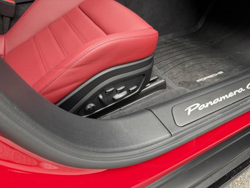 Certified 2026 Porsche Panamera GTS image 28
