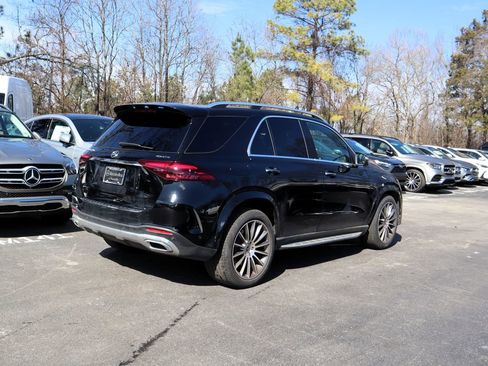 Certified 2025 Mercedes-Benz GLE 450e 4MATIC image 3