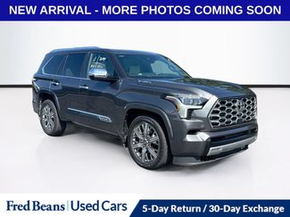 Used 2025 Toyota Sequoia Capstone AWD/4WD video 1