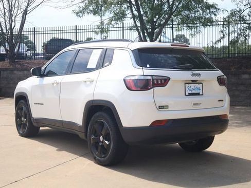 Used 2020 Jeep Compass Latitude FWD image 7
