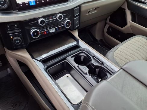 Used 2025 Ford F450 Platinum w/ Platinum Plus Package image 21