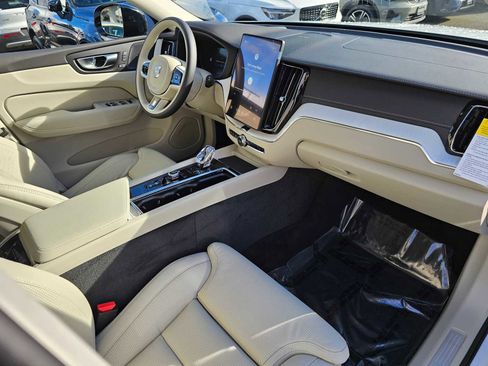 New 2026 Volvo XC60 B5 Ultra w/ Protection Package Premier image 11