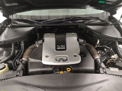 Used 2017 INFINITI Q70 3.7 image 30
