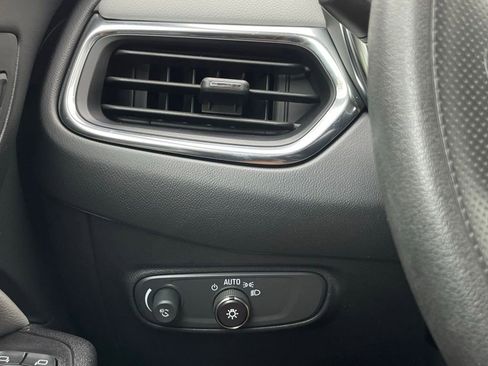 Used 2022 Chevrolet Equinox LT FWD image 14