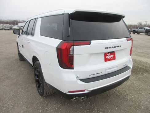 New 2026 GMC Yukon XL Denali w/ Denali Reserve Package image 7