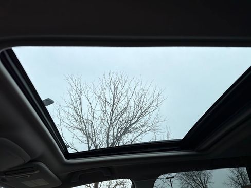 Used 2023 Subaru Forester Premium image 56