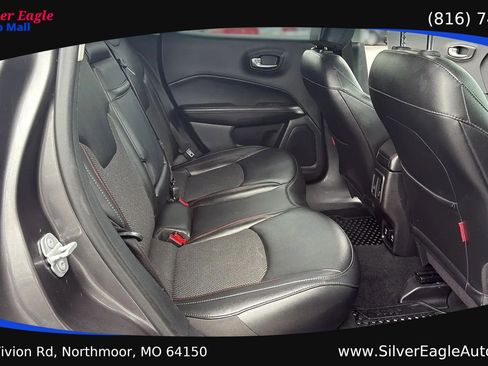 Used 2019 Jeep Compass Trailhawk AWD/4WD image 11