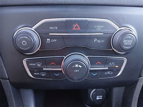 Used 2023 Dodge Charger SXT image 24