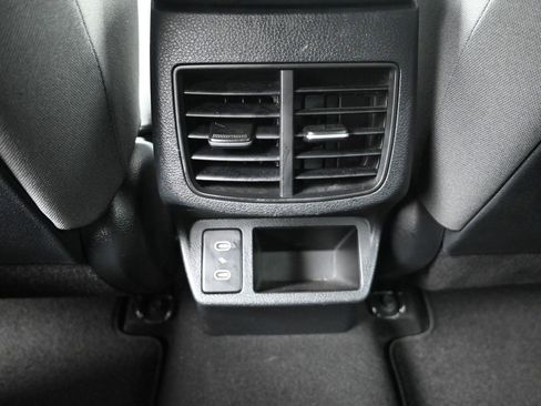 Certified 2024 Kia Seltos LX image 28