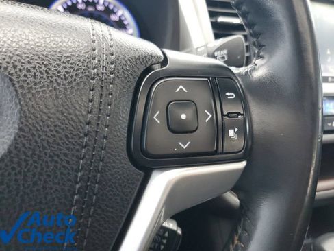 Used 2016 Toyota Highlander XLE AWD/4WD image 24