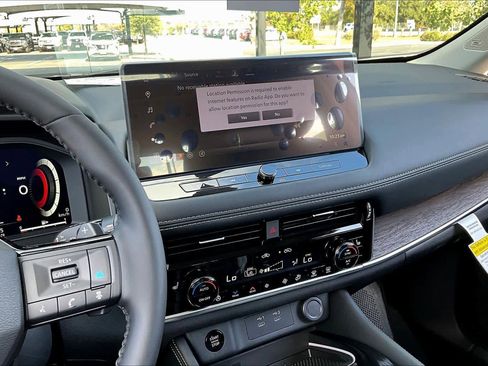 New 2026 Nissan Rogue Platinum w/ Platinum Premium Package image 6