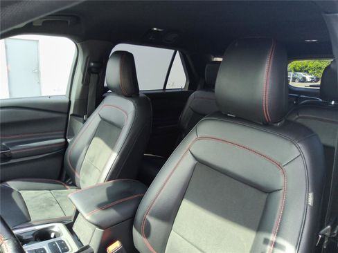 Certified 2023 Ford Explorer ST-Line w/ Class IV Trailer Tow Package RWD image 18
