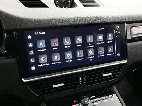 Certified 2022 Porsche Cayenne Platinum Edition AWD/4WD image 21