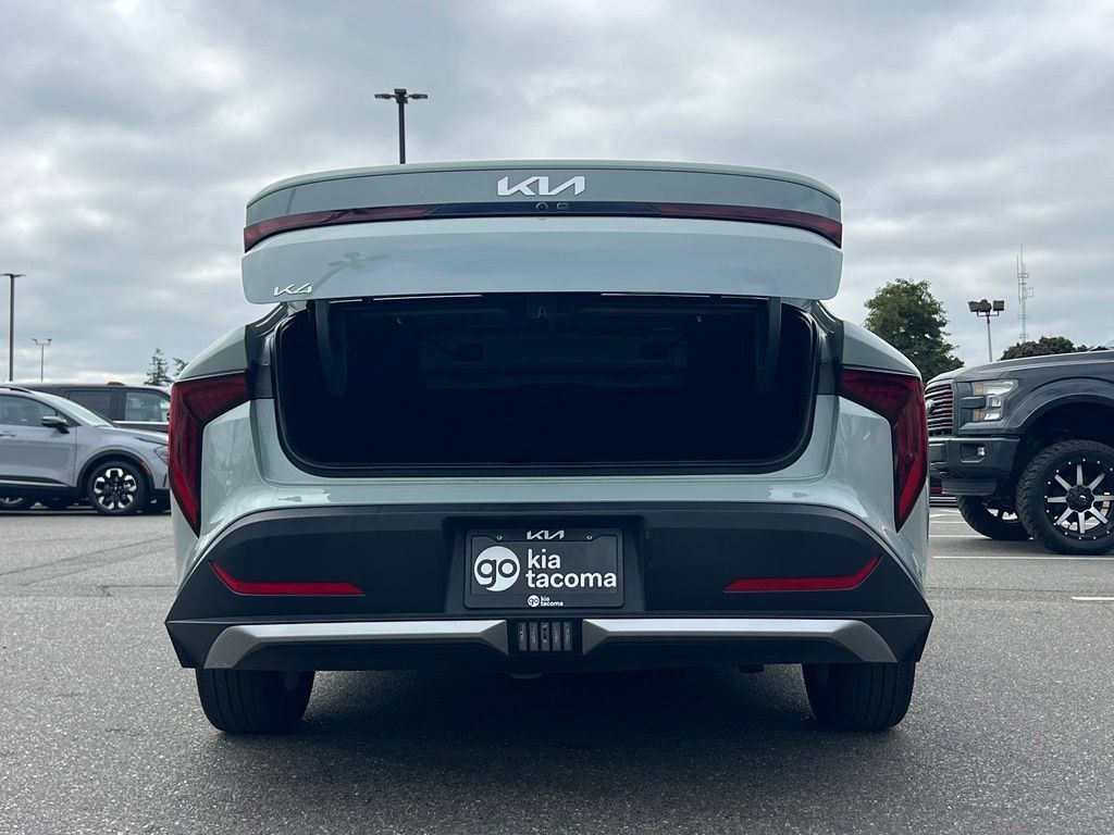 Certified 2025 Kia K4 FWD image 10