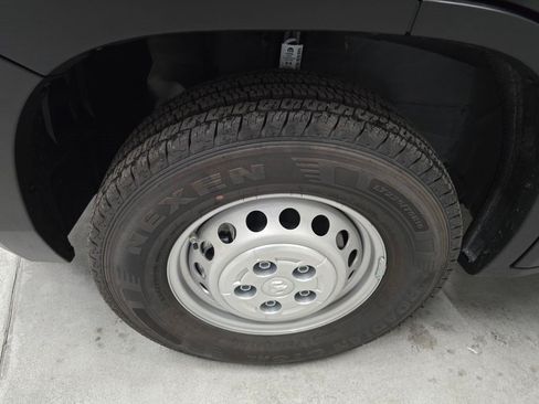 New 2026 RAM ProMaster 2500 FWD image 9