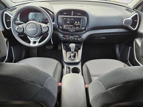 Used 2024 Kia Soul LX w/ Option Group 015 image 17