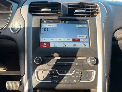 Used 2018 Ford Fusion SE w/ Fusion SE Technology Package FWD image 89