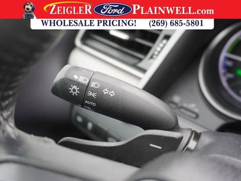 Used 2023 Toyota Camry SE image 23