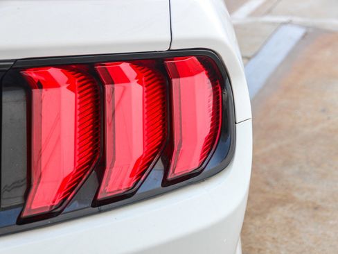 Used 2021 Ford Mustang Premium image 15