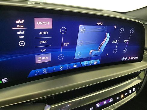 Used 2024 Cadillac Lyriq Luxury w/ LPO, Floor Liner Package image 17