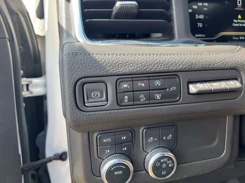 Used 2022 GMC Yukon XL Denali AWD/4WD image 20