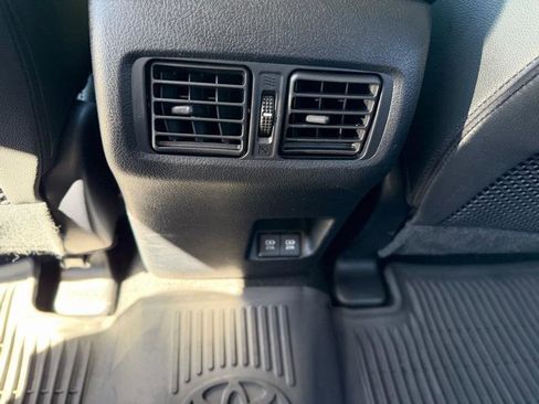 Used 2021 Toyota 4Runner SR5 Premium w/ Moonroof Package RWD image 28