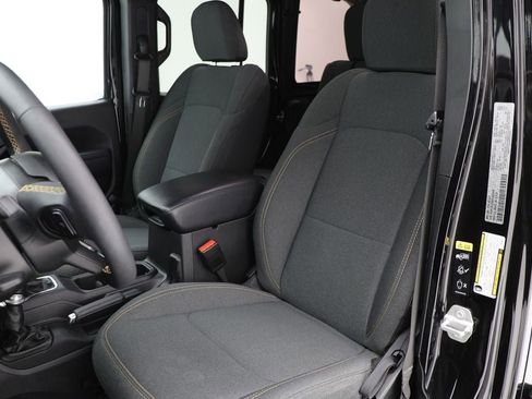 Used 2024 Jeep Wrangler Sport S image 15