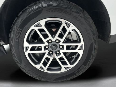 Used 2025 Ford Expedition Active AWD/4WD image 8