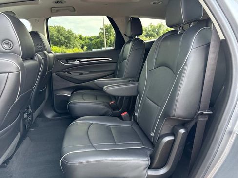 Used 2020 Buick Enclave Avenir w/ Avenir Technology Package image 14