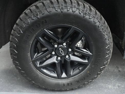 Used 2020 Chevrolet Silverado 1500 LT Trail Boss AWD/4WD image 15