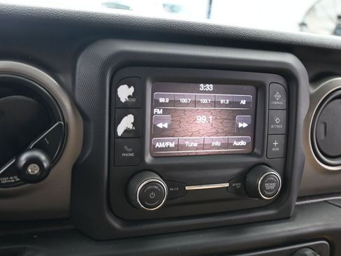 Used 2020 Jeep Wrangler Sport image 18