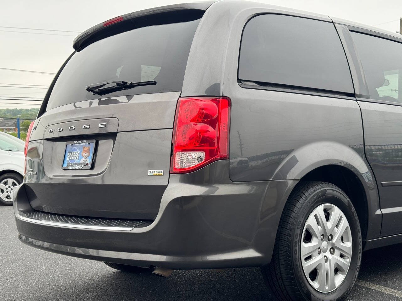 Used 2017 Dodge Grand Caravan SE FWD image 45