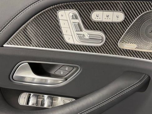 Used 2025 Mercedes-Benz GLS 63 AMG 4MATIC image 9