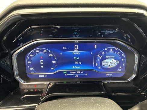 Used 2022 Chevrolet Silverado 1500 LT image 10