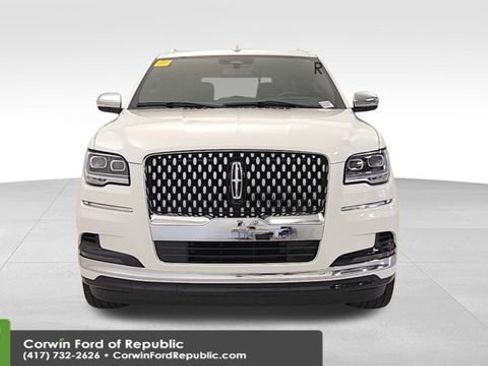 Used 2024 Lincoln Navigator L Black Label image 2