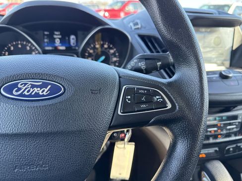 Used 2018 Ford Escape SE w/ SE Sync 3 Package image 19