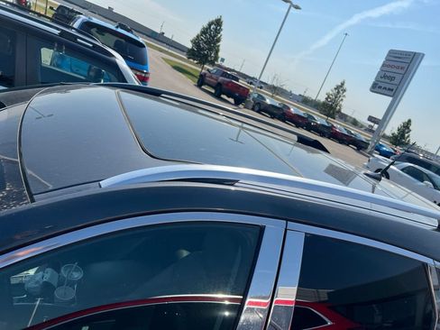 Used 2011 Cadillac SRX Premium AWD/4WD image 11