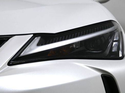 Used 2024 Lexus UX 250h AWD w/ Premium Package image 11