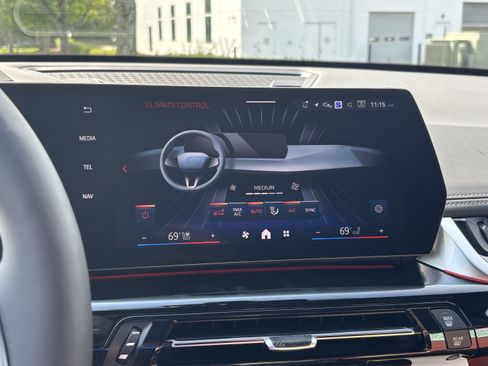 New 2026 BMW X1 xDrive28i w/ Technology Package AWD/4WD image 32