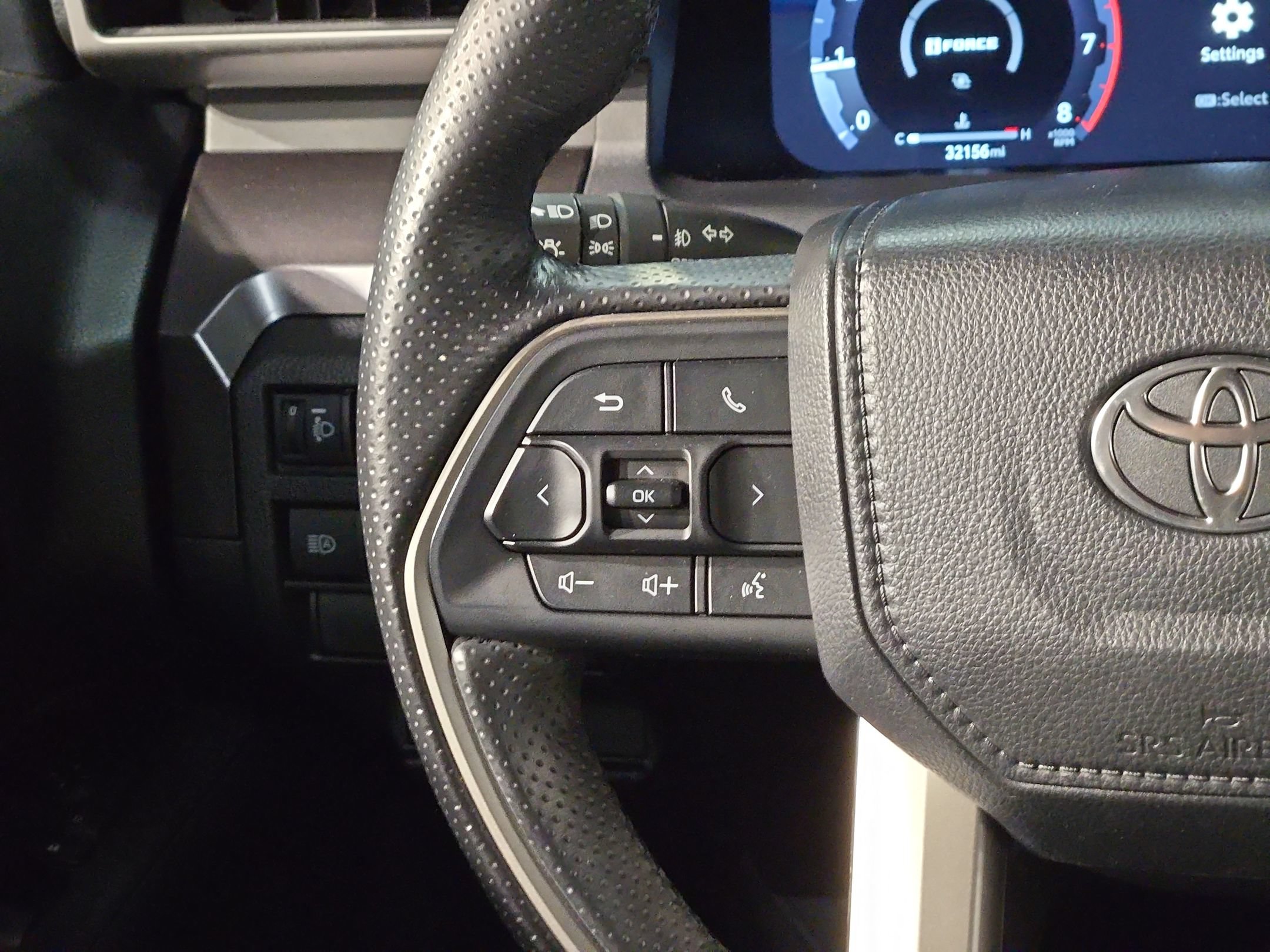 Certified 2025 Toyota 4Runner TRD Off-Road AWD/4WD image 26