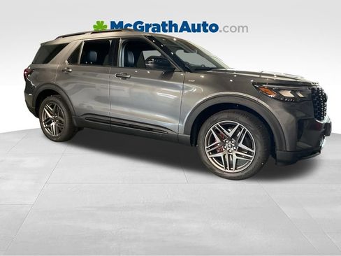 New 2026 Ford Explorer ST-Line w/ ST-Line Street Pack AWD/4WD image 1