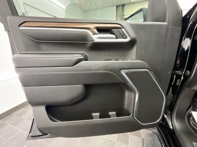 Used 2022 Chevrolet Silverado 1500 RST AWD/4WD image 11