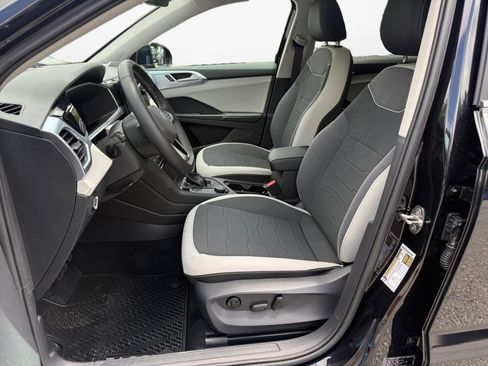 New 2026 Volkswagen Taos SE AWD/4WD image 9