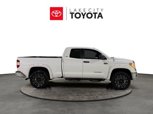 Used 2016 Toyota Tundra SR5 w/ SR5 Upgrade Package RWD image 11