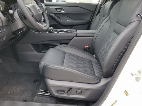 New 2026 Nissan Rogue Platinum w/ Platinum Premium Package image 9