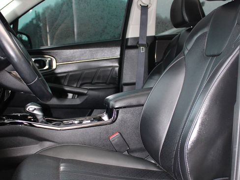 Used 2023 Kia Sorento SX image 17