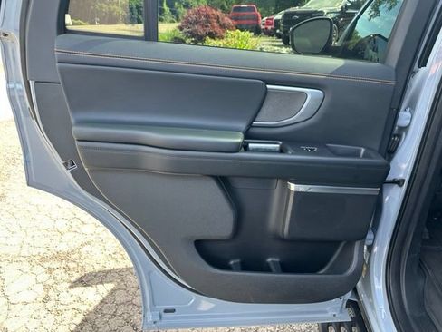 Used 2025 Ford Expedition Tremor AWD/4WD image 28