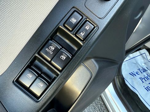 Used 2015 Subaru Forester 2.5i w/ Alloy Wheel Package image 28