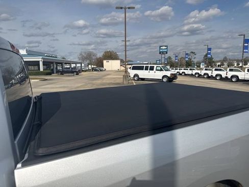 Used 2018 RAM 1500 Tradesman w/ Chrome Appearance Group image 18