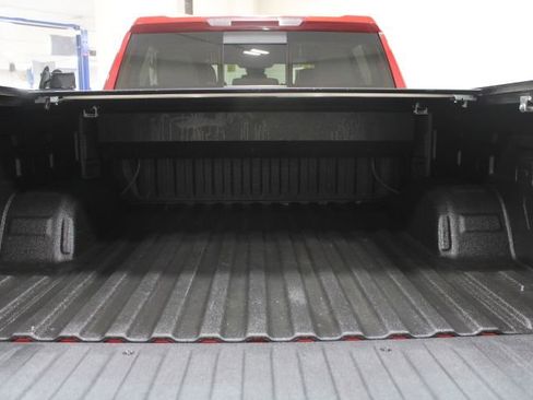 Used 2022 Chevrolet Silverado 1500 LT w/ Convenience Package II image 13